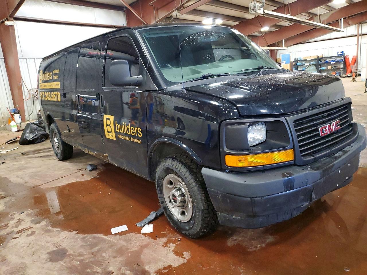 2017 GMC SAVANA G3500 photo 4