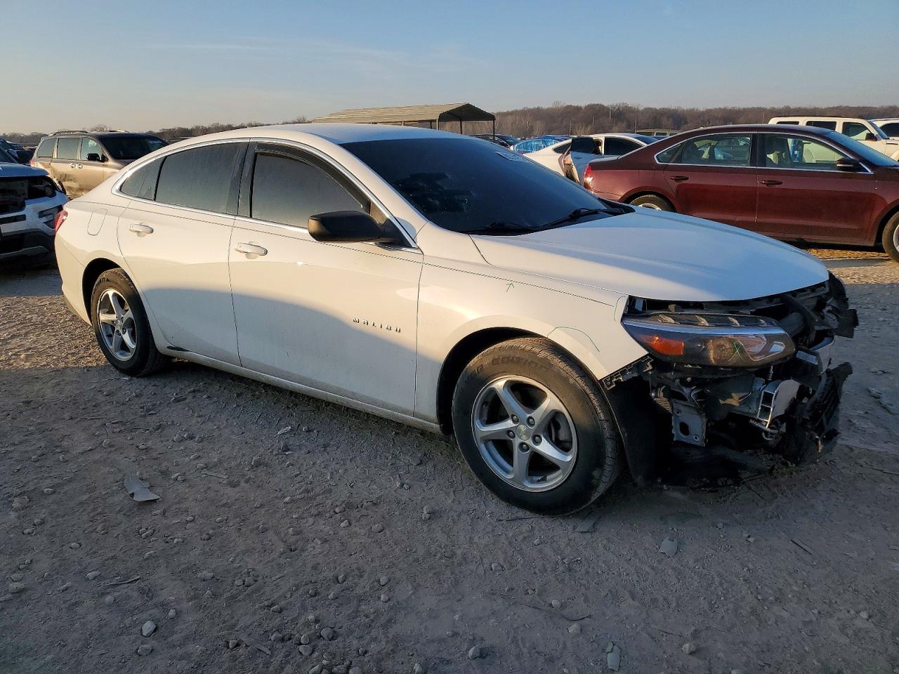 2018 CHEVROLET MALIBU LS photo 4