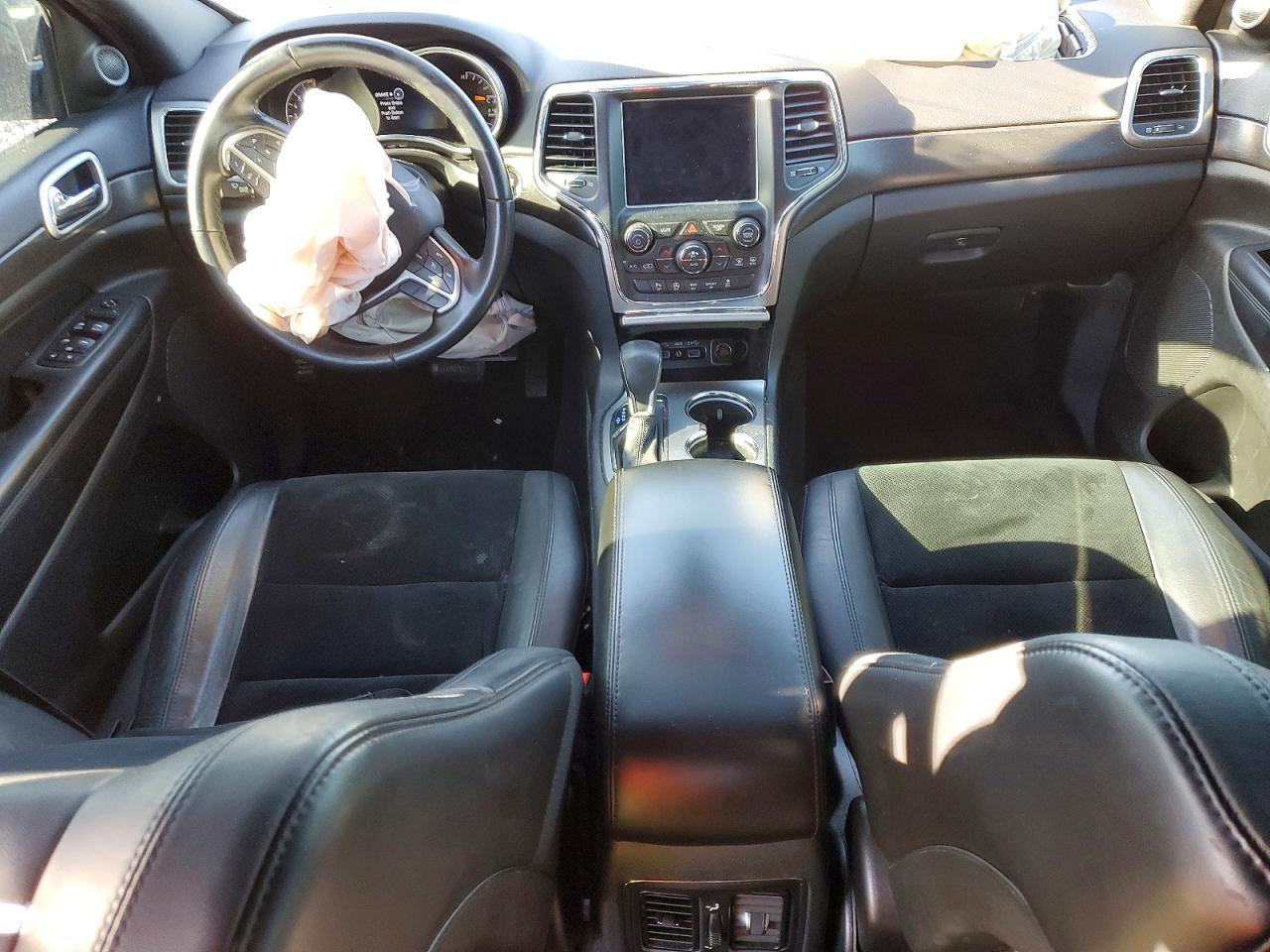 2018 JEEP GRAND CHEROKEE LAREDO photo 8