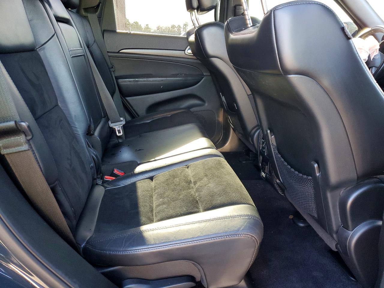 2018 JEEP GRAND CHEROKEE LAREDO photo 11