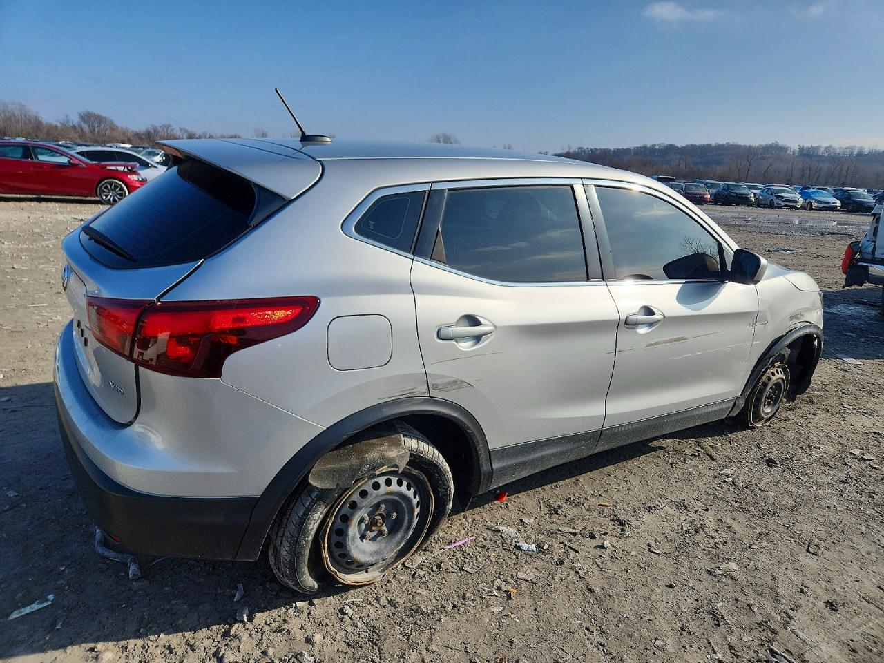 2019 NISSAN ROGUE SPORT S photo 3