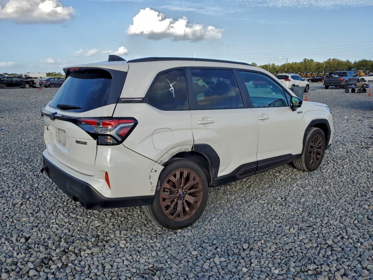 2025 SUBARU FORESTER SPORT photo 3