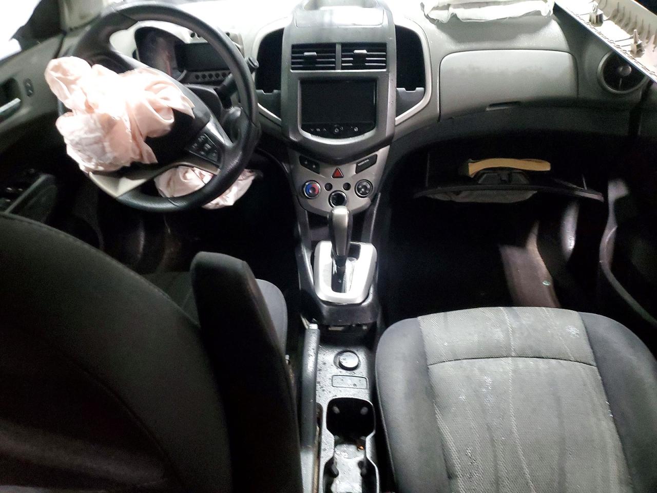 2014 CHEVROLET SONIC LT photo 8