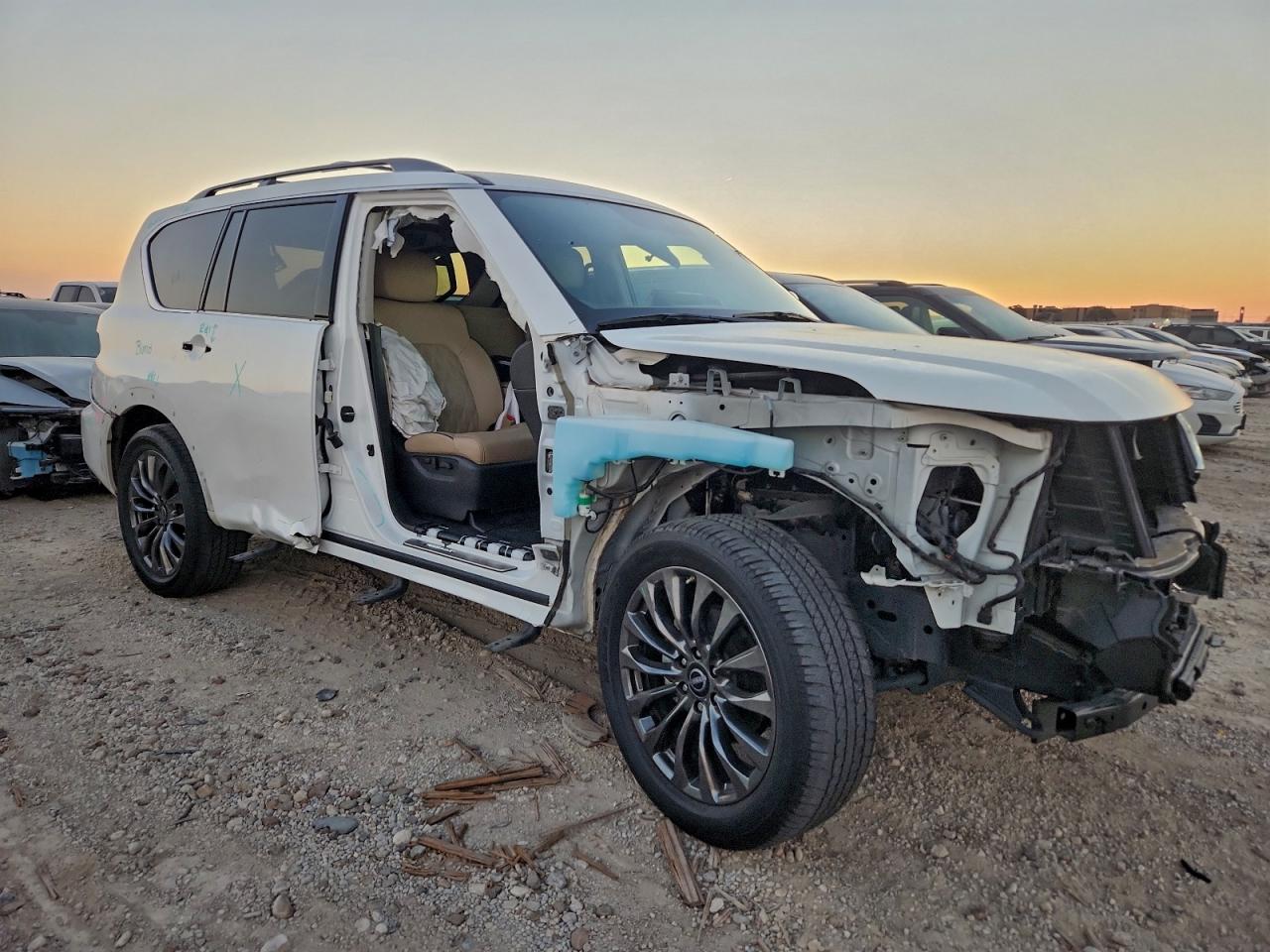 2021 NISSAN ARMADA PLATINUM photo 4