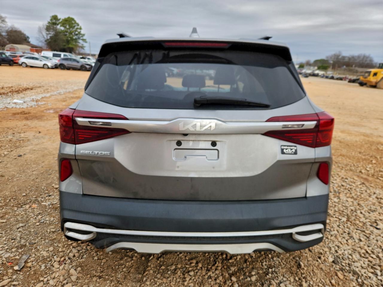 2023 KIA SELTOS S photo 6