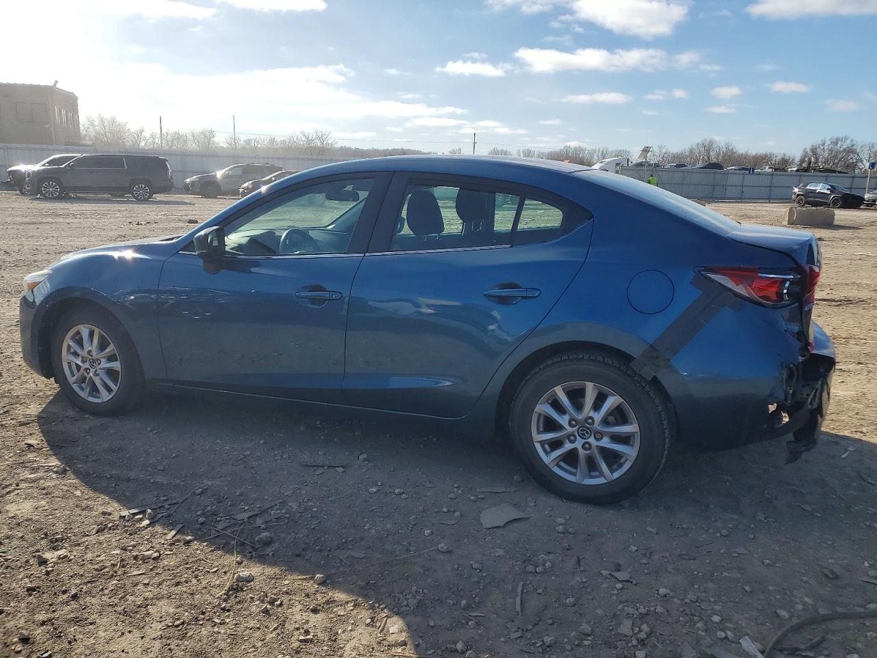 2018 MAZDA 3 SPORT photo 2