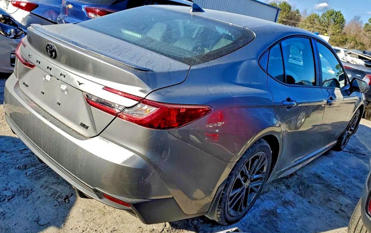2026 TOYOTA CAMRY XSE photo 3