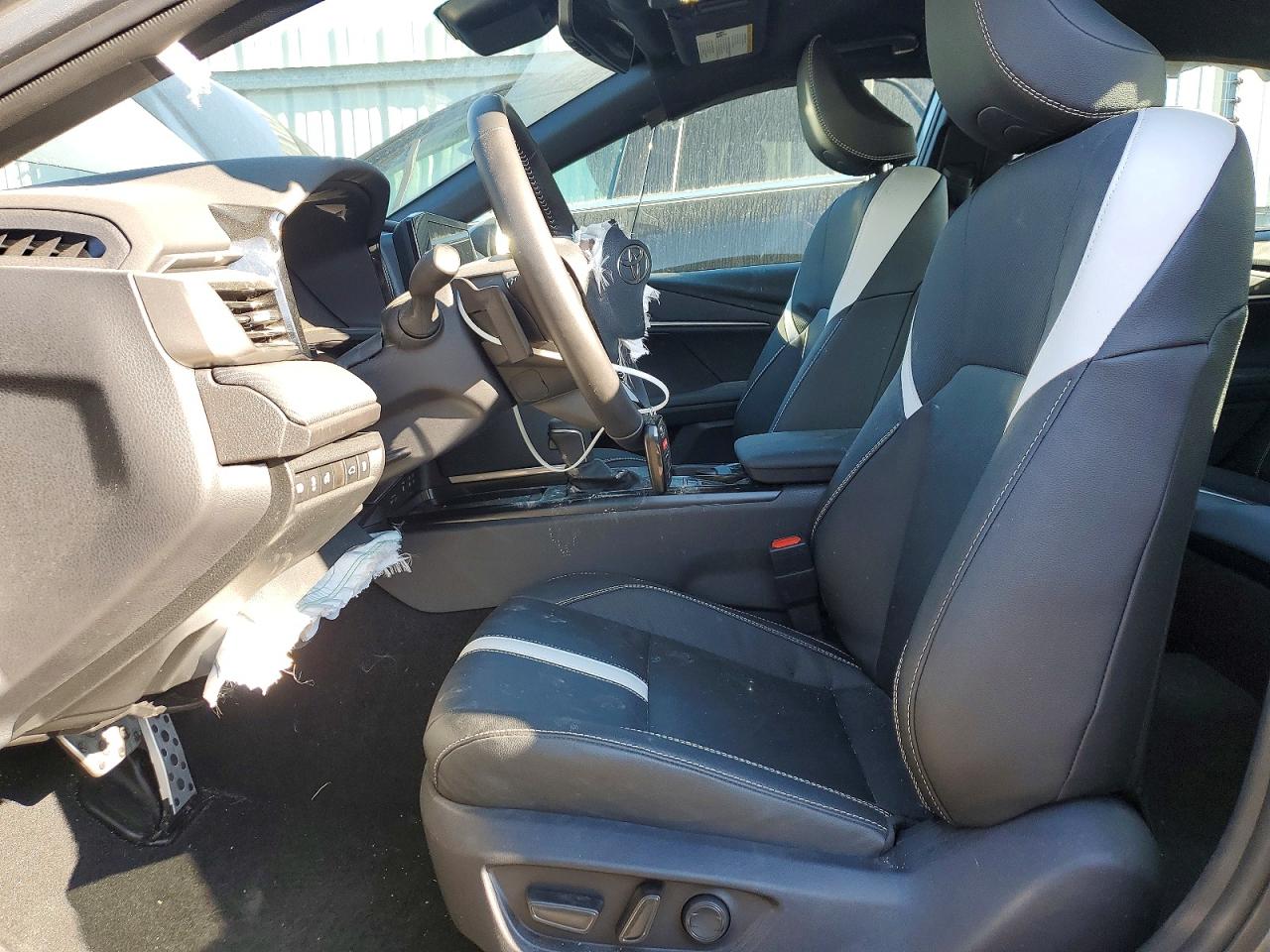 2026 TOYOTA CAMRY XSE photo 7