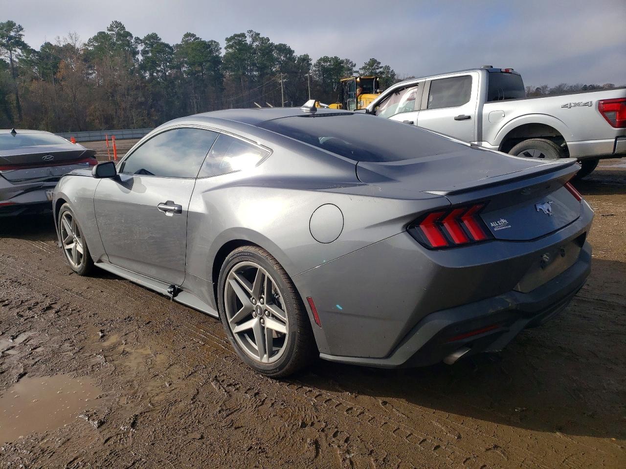 2025 FORD MUSTANG photo 2