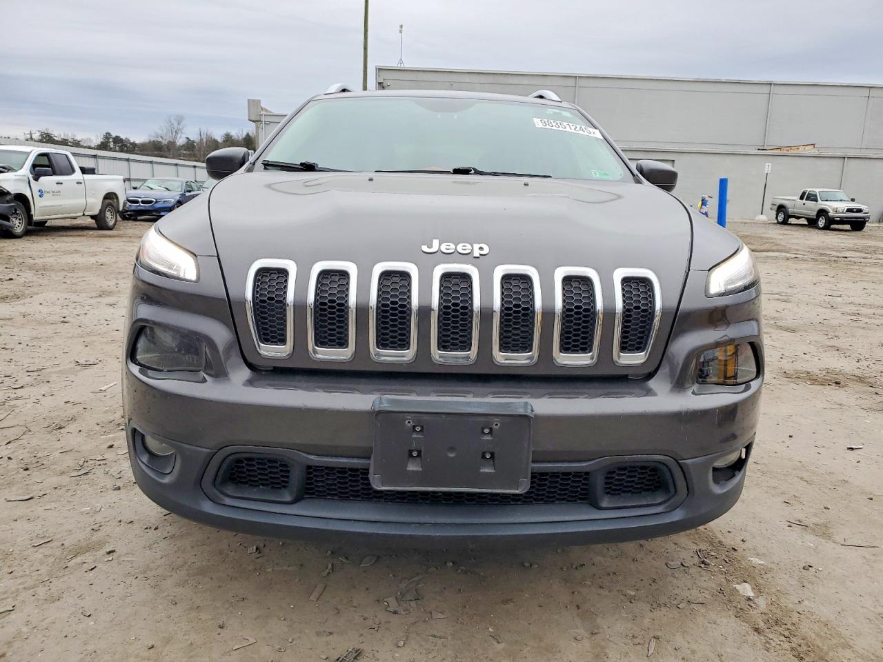 2017 JEEP CHEROKEE LATITUDE photo 5