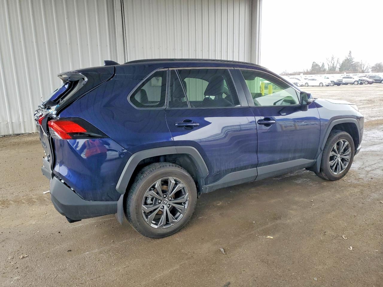 2025 TOYOTA RAV4 XLE PREMIUM photo 3