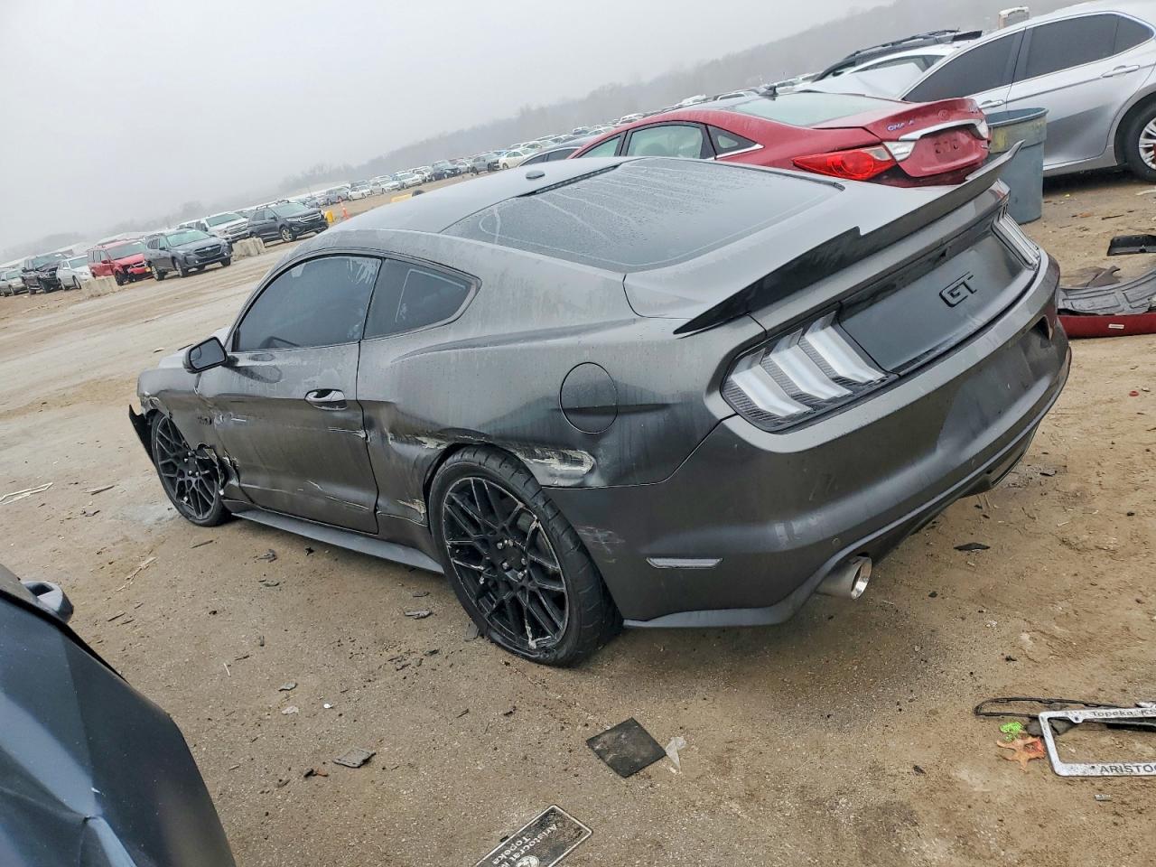 2017 FORD MUSTANG GT photo 2