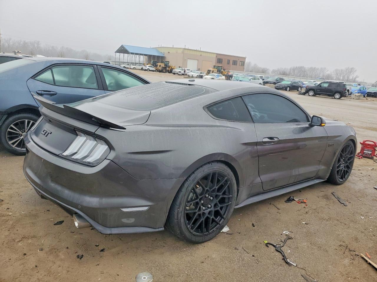 2017 FORD MUSTANG GT photo 3