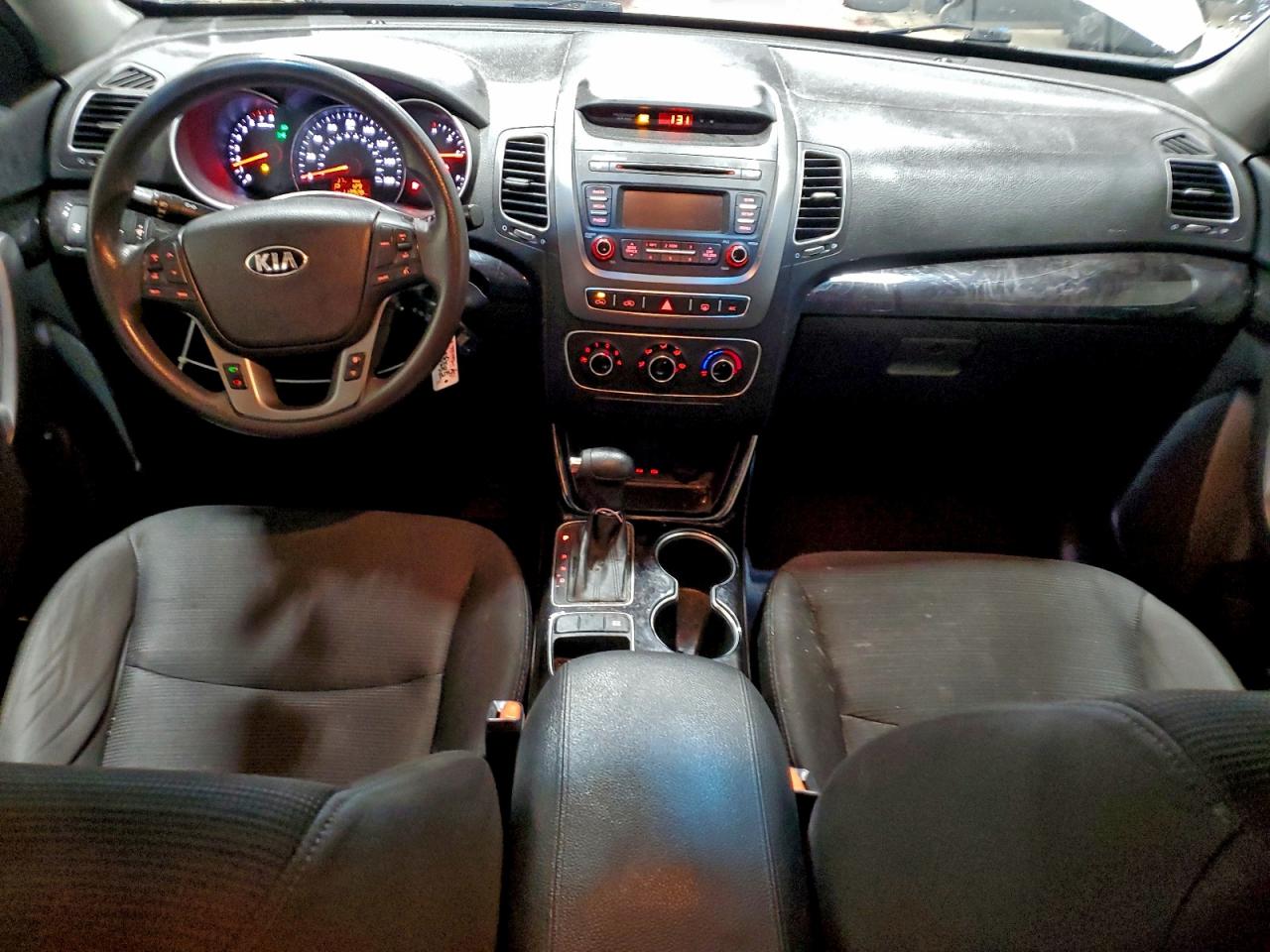 2015 KIA SORENTO LX photo 8