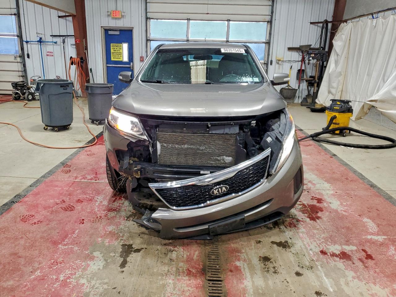 2015 KIA SORENTO LX photo 5
