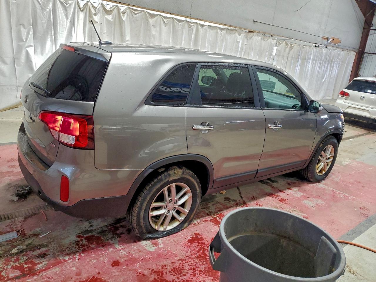 2015 KIA SORENTO LX photo 3