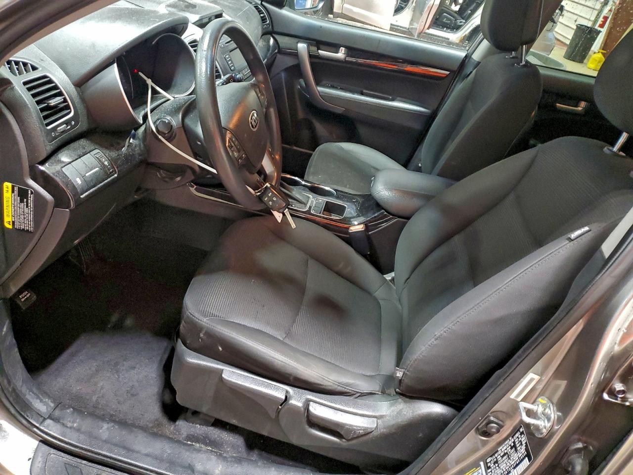 2015 KIA SORENTO LX photo 7