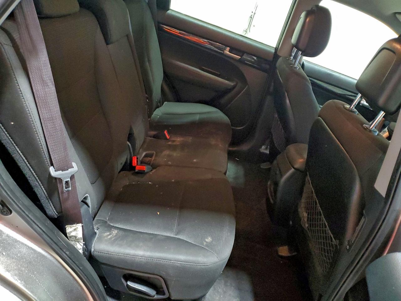 2015 KIA SORENTO LX photo 11