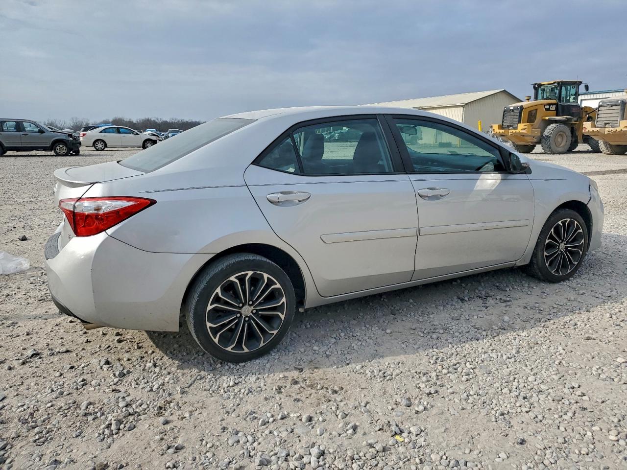 2016 TOYOTA COROLLA L photo 3