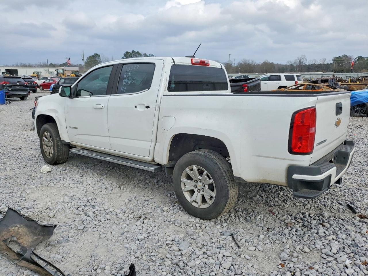 2019 CHEVROLET COLORADO photo 2