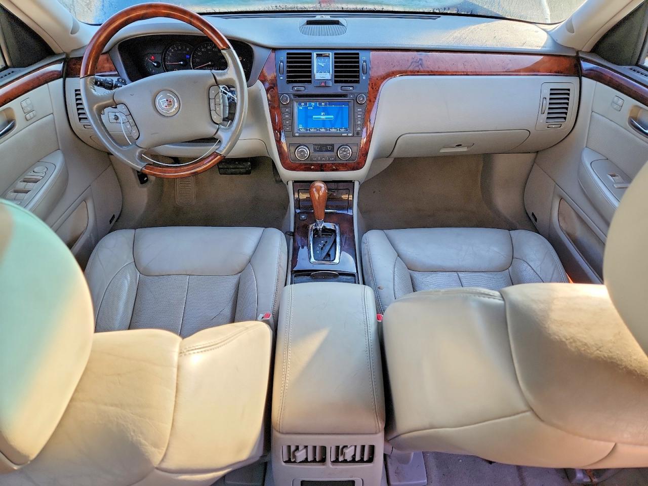 2006 CADILLAC DTS photo 8