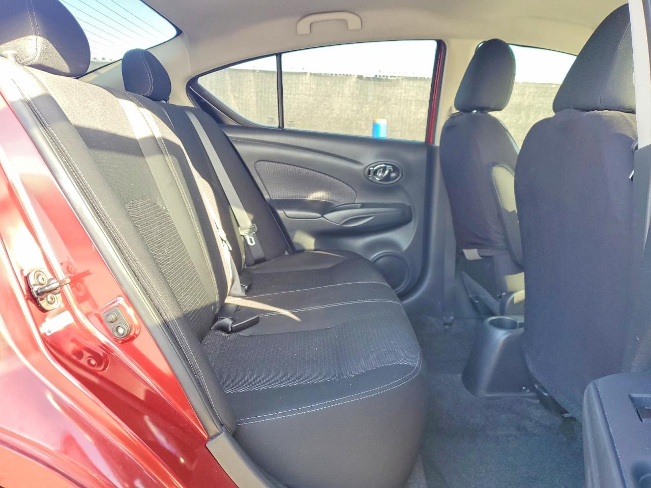 2019 NISSAN VERSA S photo 10