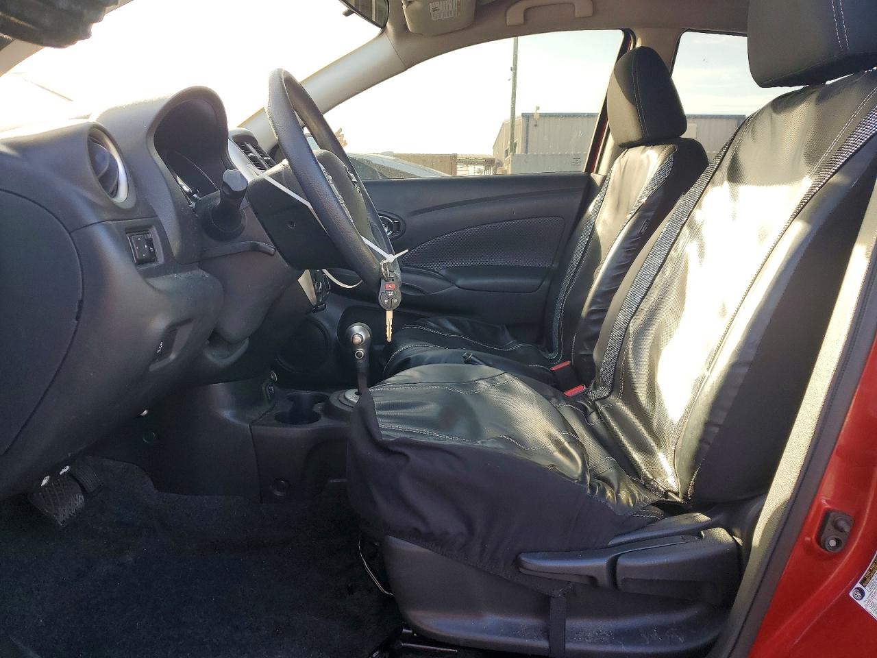 2019 NISSAN VERSA S photo 7