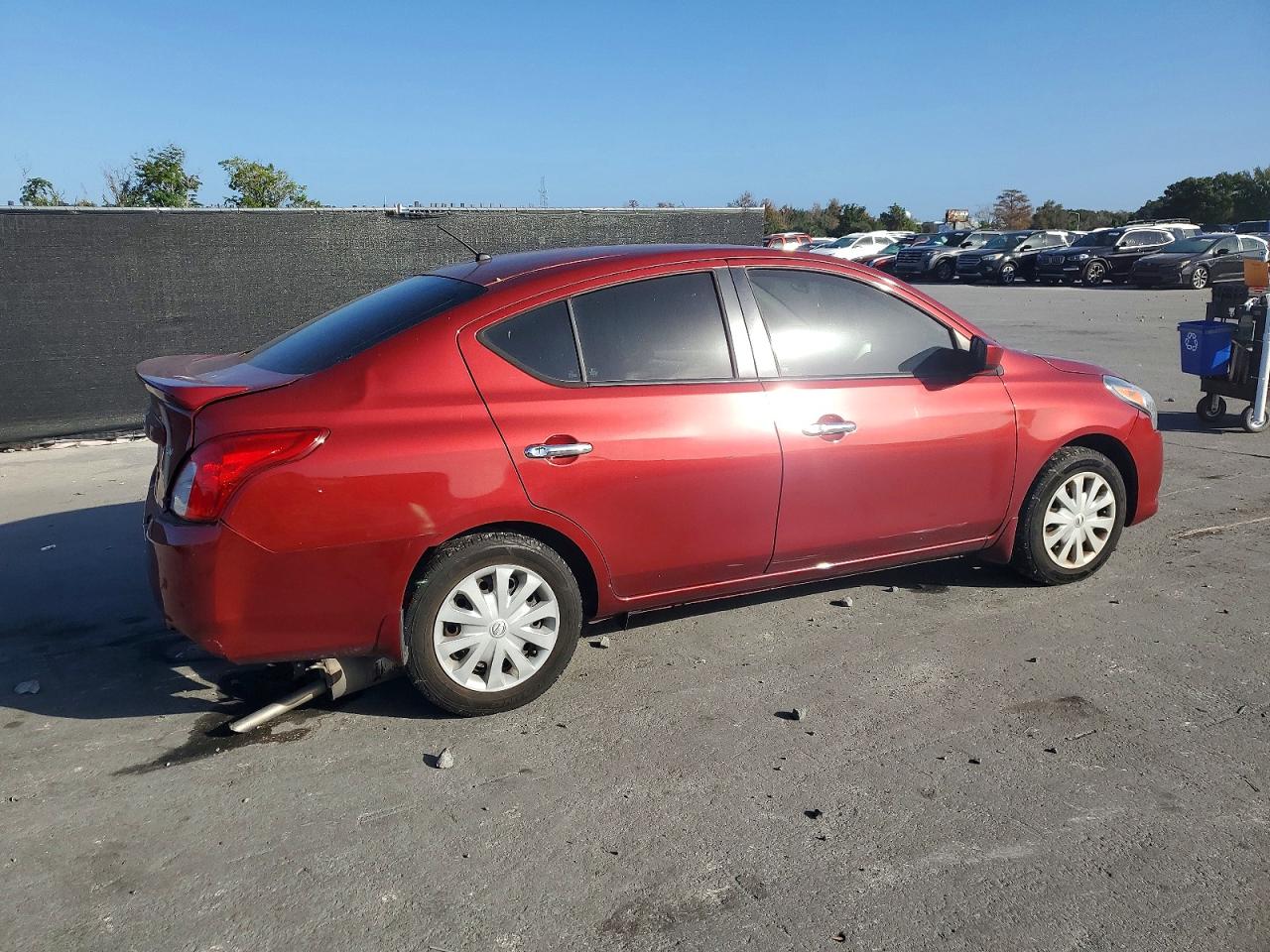 2019 NISSAN VERSA S photo 3
