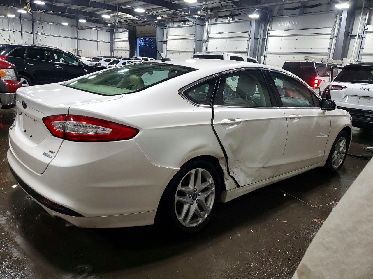 2013 FORD FUSION SE photo 3
