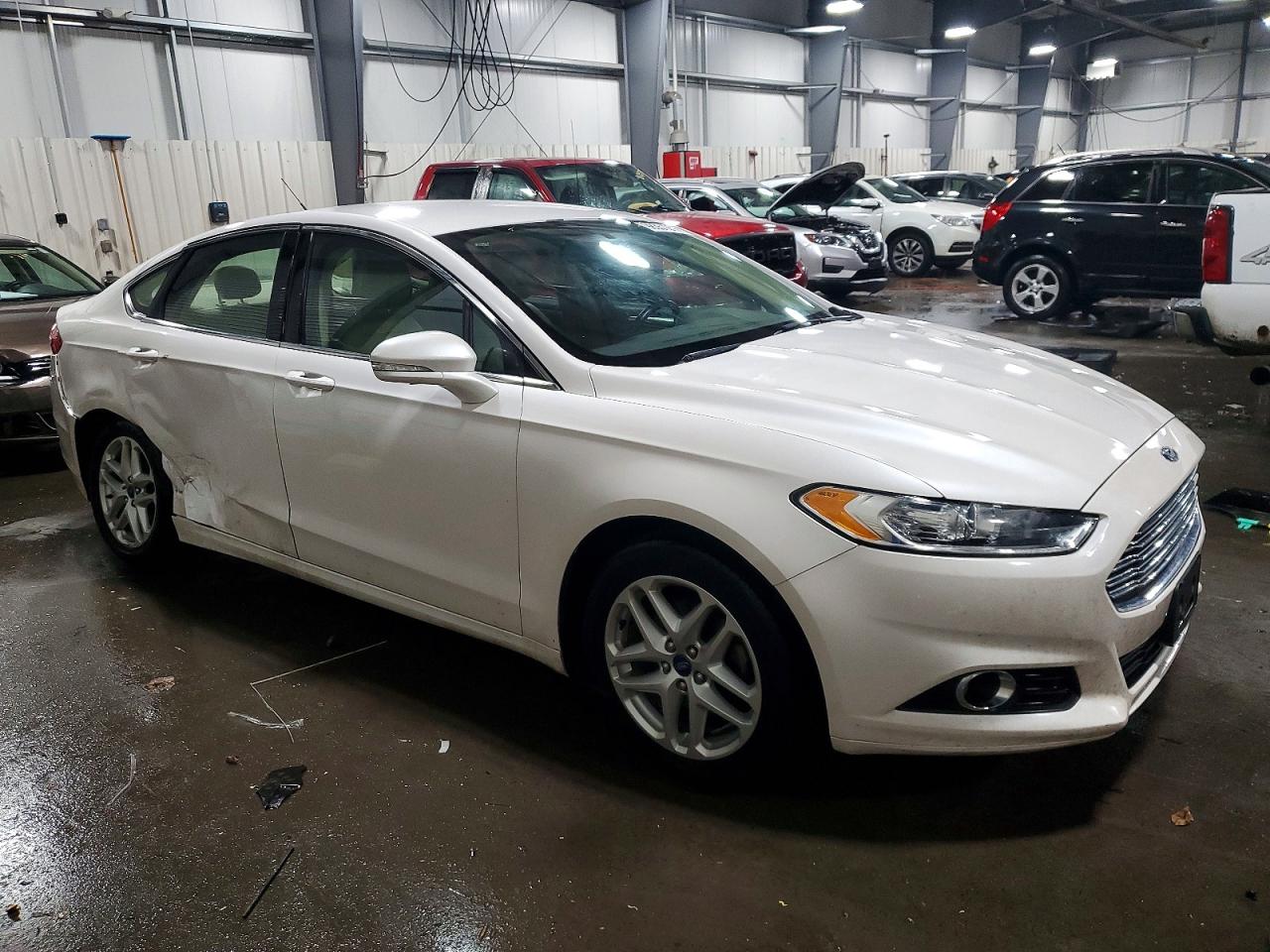 2013 FORD FUSION SE photo 4