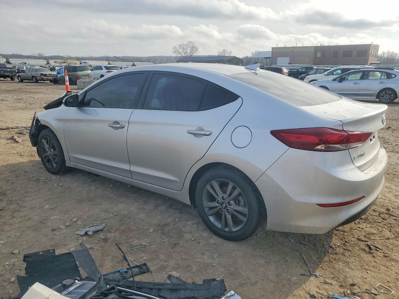 2018 HYUNDAI ELANTRA SEL photo 2
