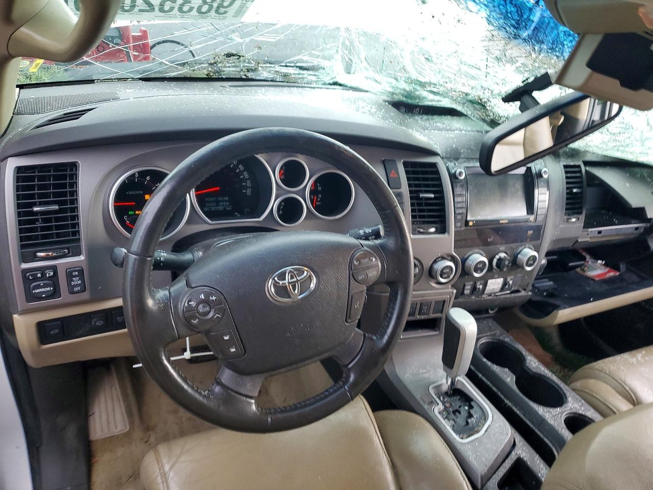 2011 TOYOTA SEQUOIA LIMITED photo 8