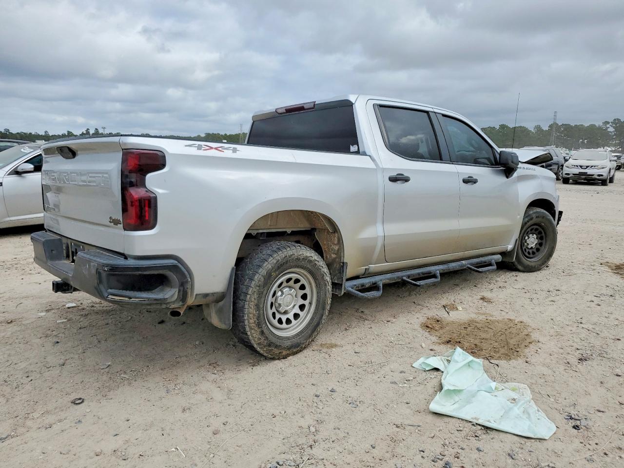 2020 CHEVROLET SILVERADO K1500 photo 3