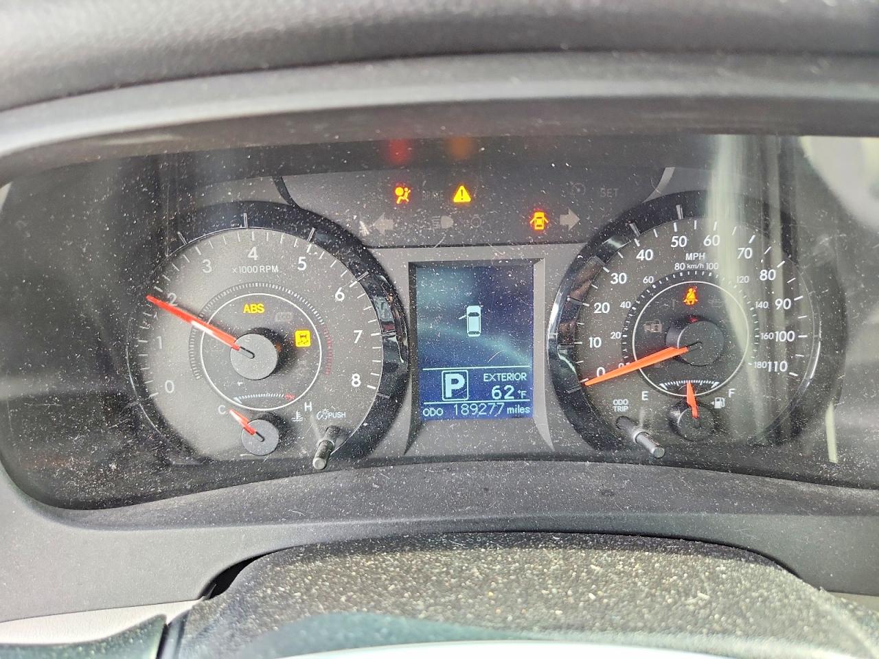 2015 TOYOTA SIENNA LE 8-PASSENGER photo 9
