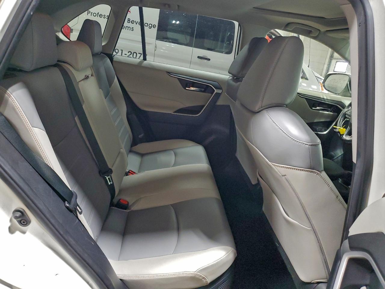 2021 TOYOTA RAV4 XLE PREMIUM photo 11
