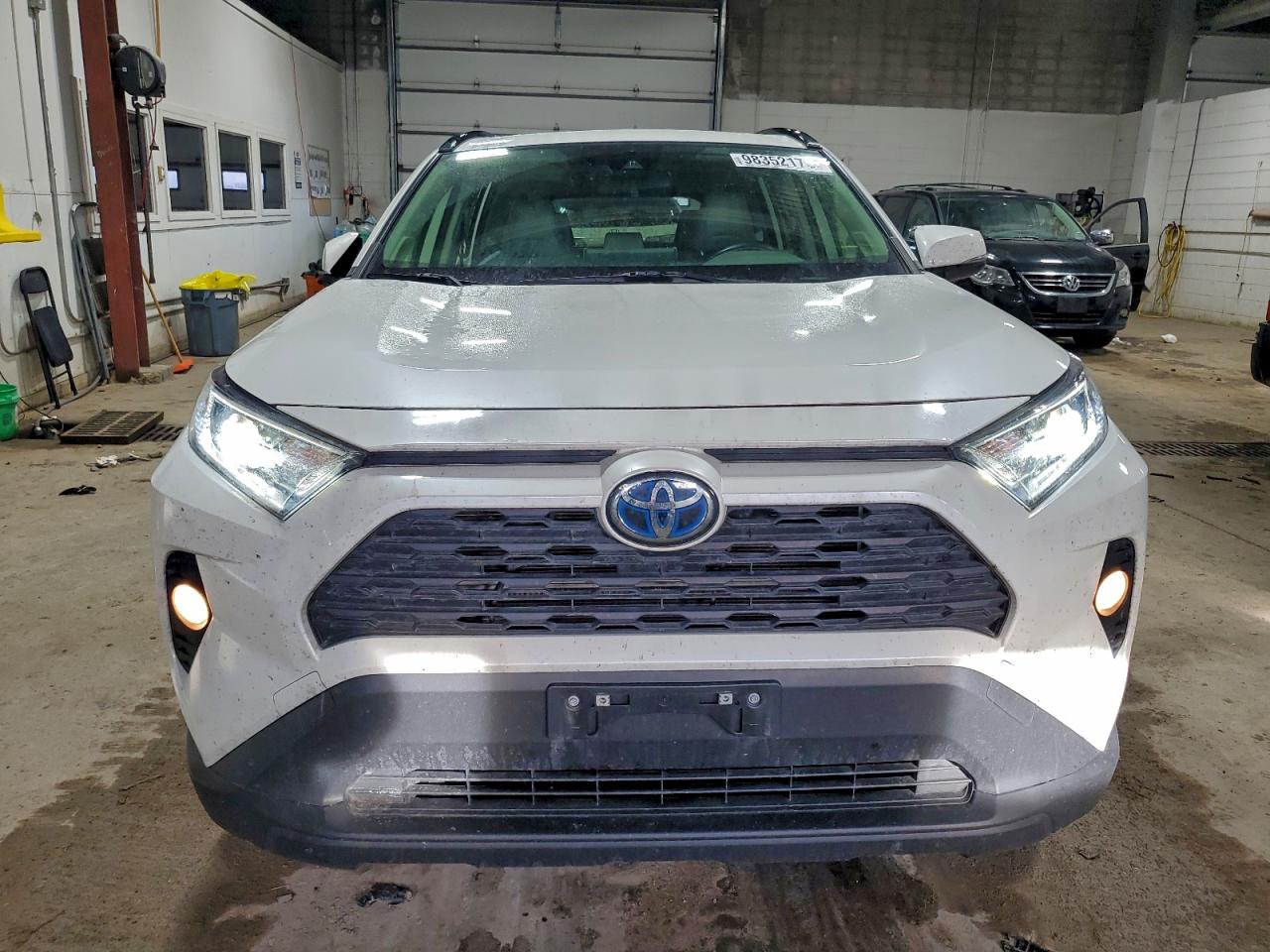 2021 TOYOTA RAV4 XLE PREMIUM photo 5