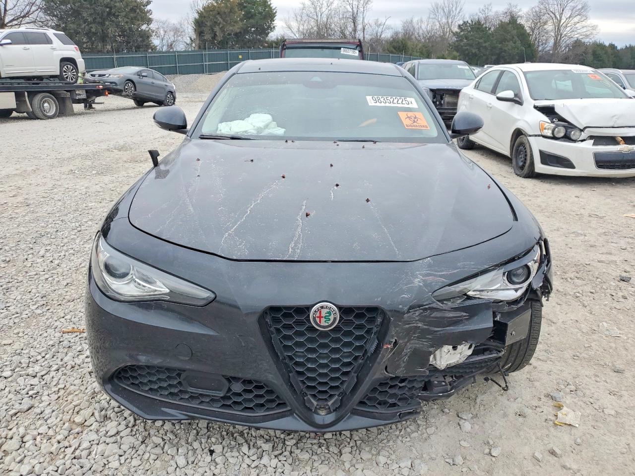 2019 ALFA ROMEO GIULIA TI photo 9
