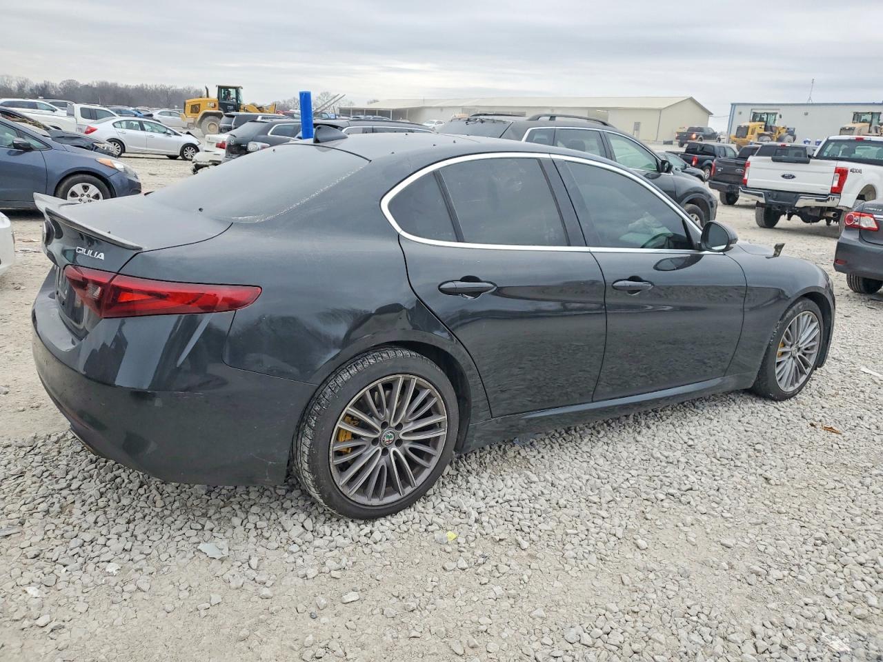 2019 ALFA ROMEO GIULIA TI photo 5