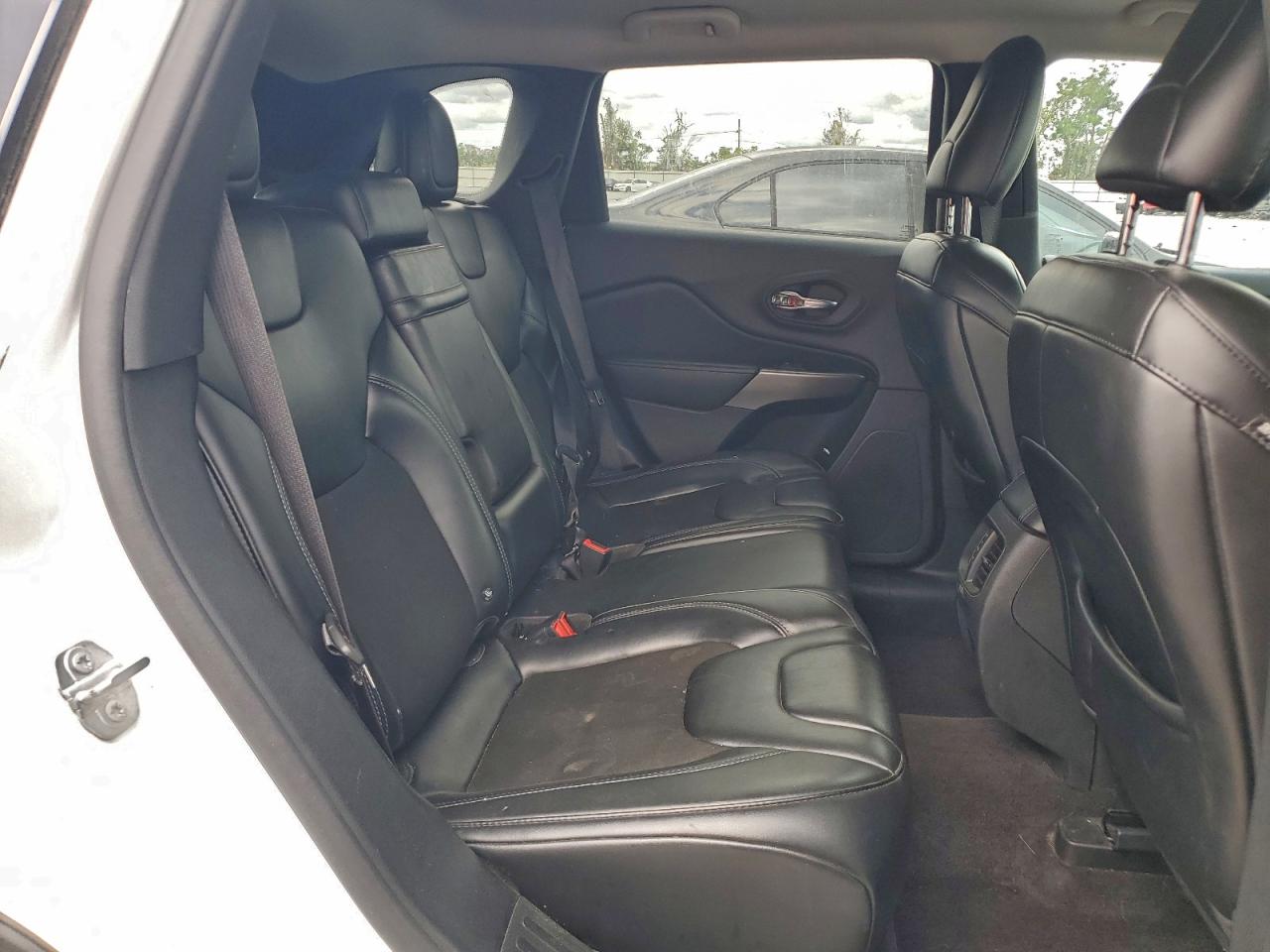 2019 JEEP CHEROKEE LATITUDE PLUS photo 11