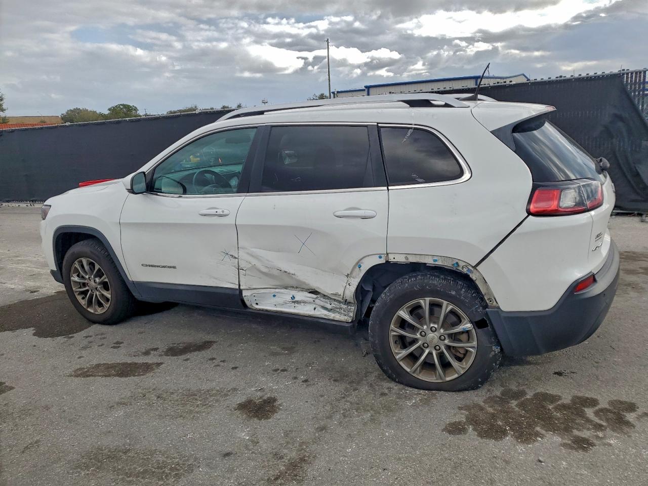 2019 JEEP CHEROKEE LATITUDE PLUS photo 2