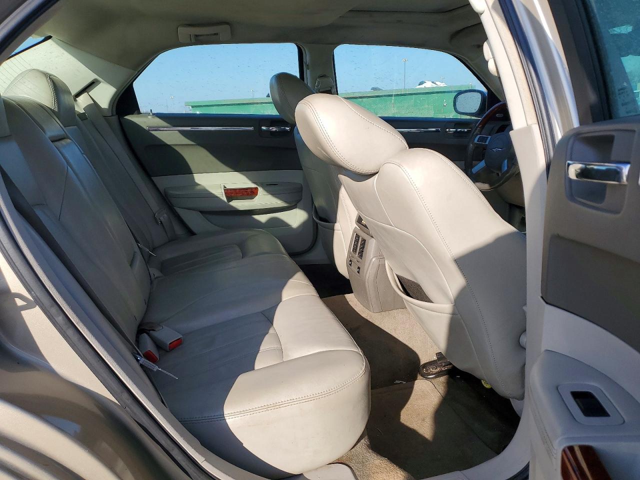 2008 CHRYSLER 300C photo 10