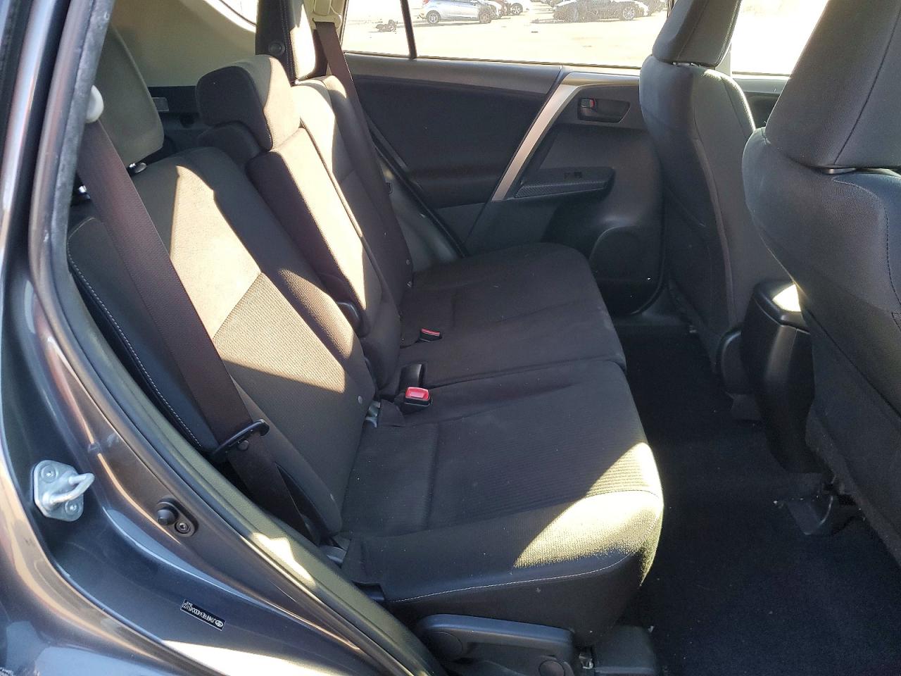 2013 TOYOTA RAV4 XLE photo 11