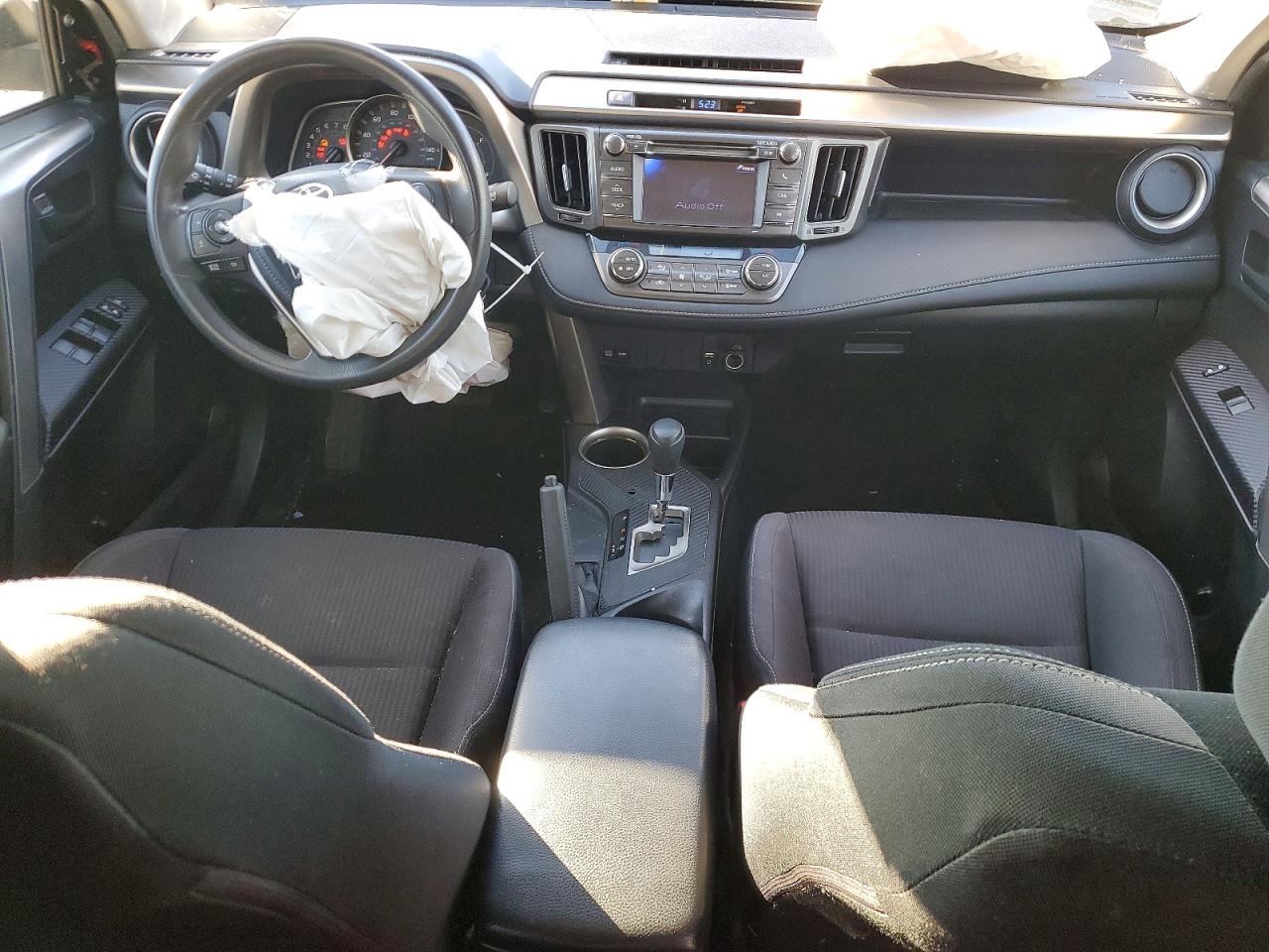 2013 TOYOTA RAV4 XLE photo 8