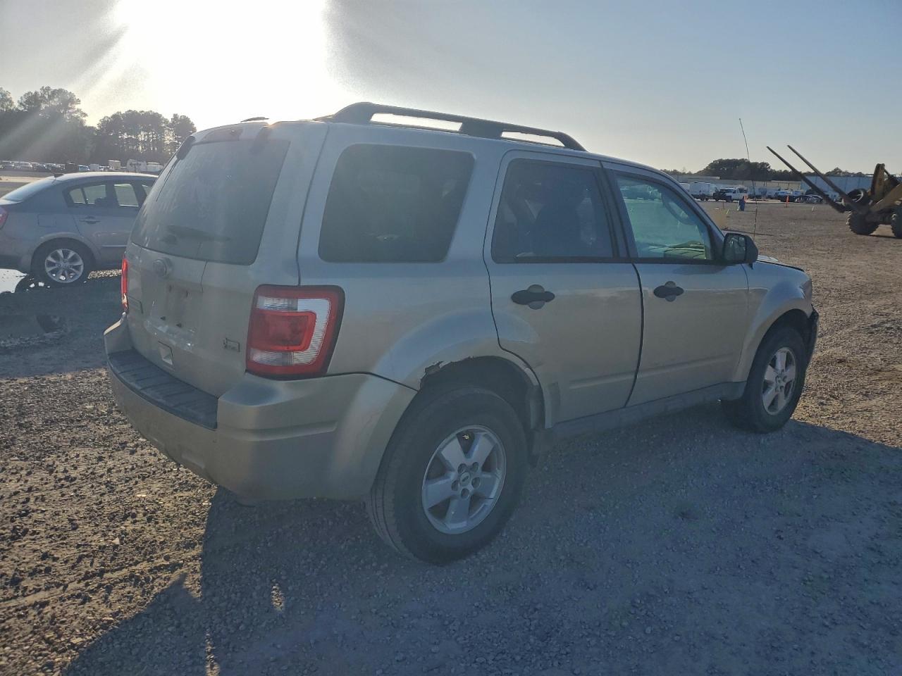 2012 FORD ESCAPE XLT photo 3