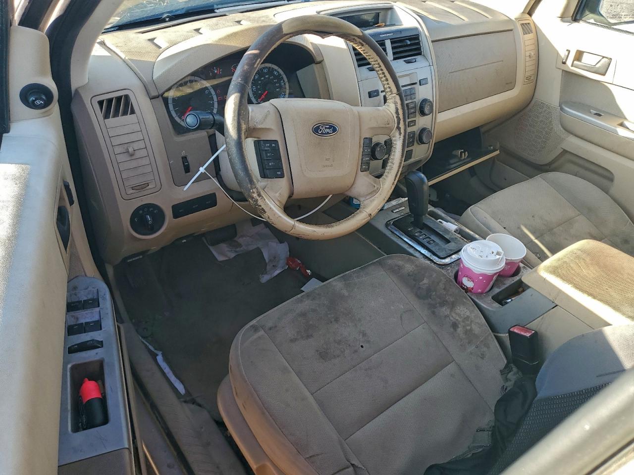 2012 FORD ESCAPE XLT photo 8