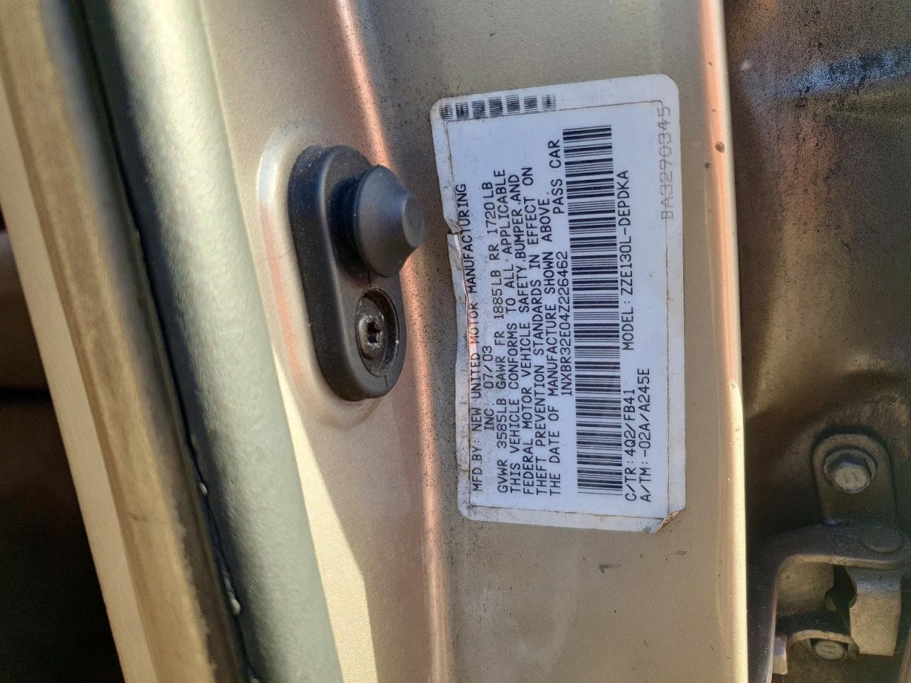 2004 TOYOTA COROLLA CE photo 13
