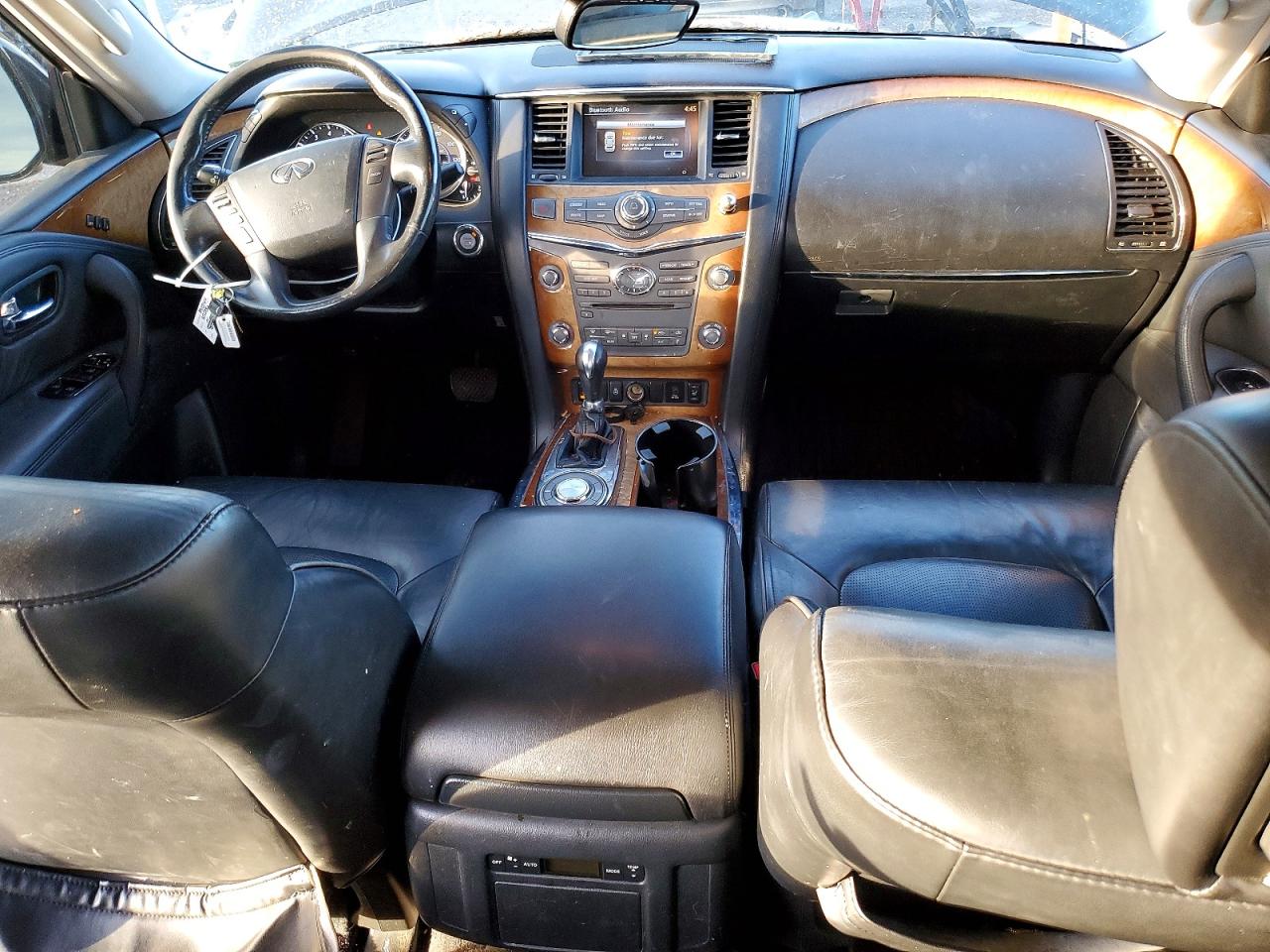 2011 INFINITI QX56 photo 8