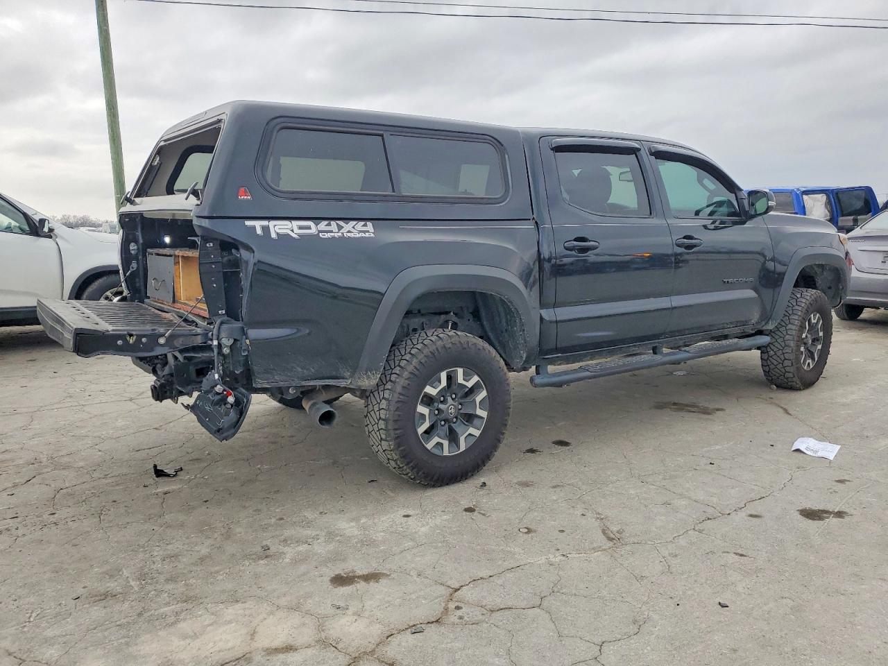 2022 TOYOTA TACOMA DOUBLE CAB photo 3