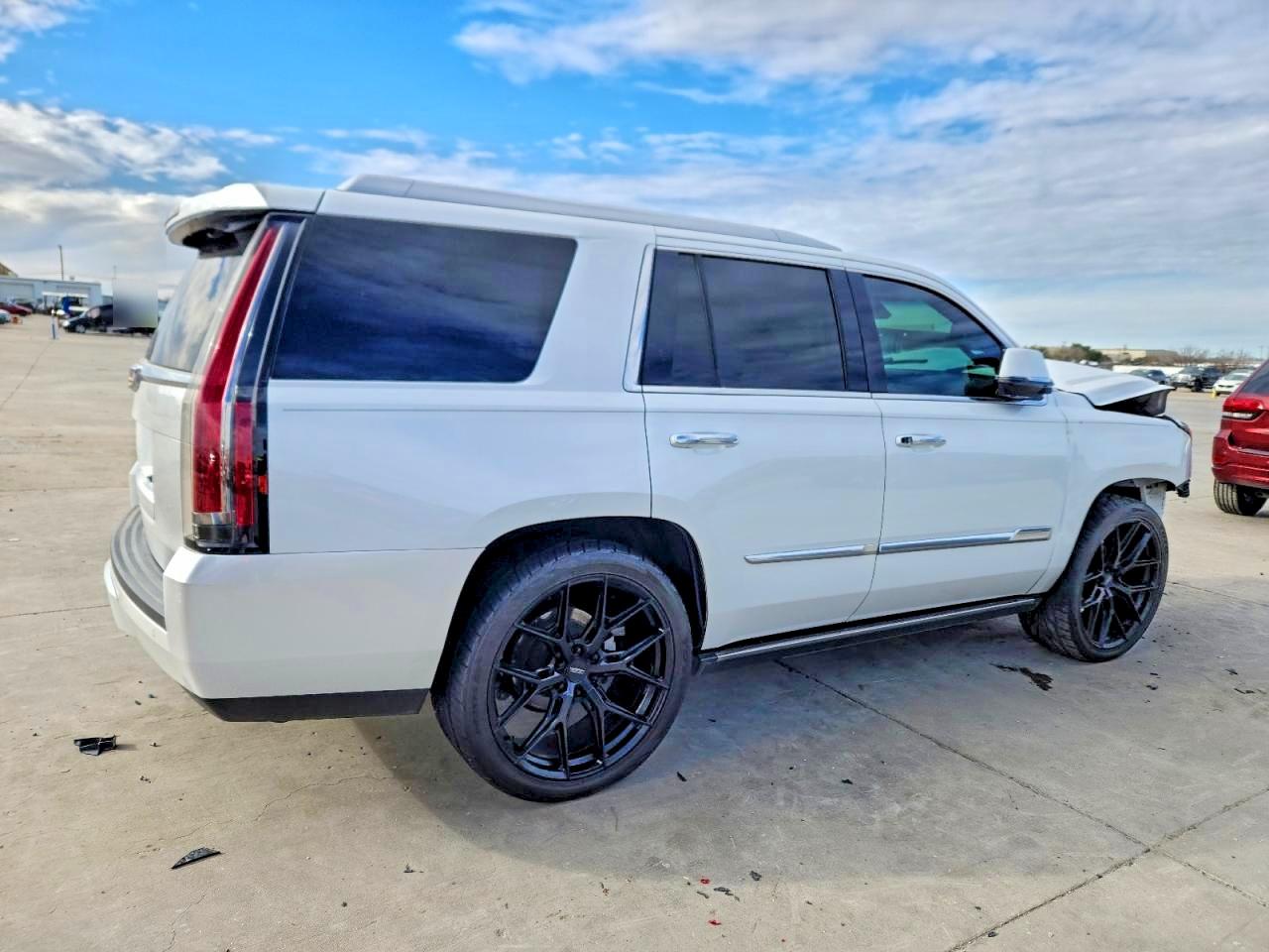2016 CADILLAC ESCALADE PREMIUM photo 3