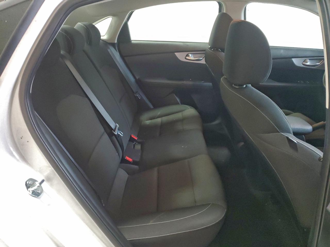 2024 KIA FORTE LX photo 10
